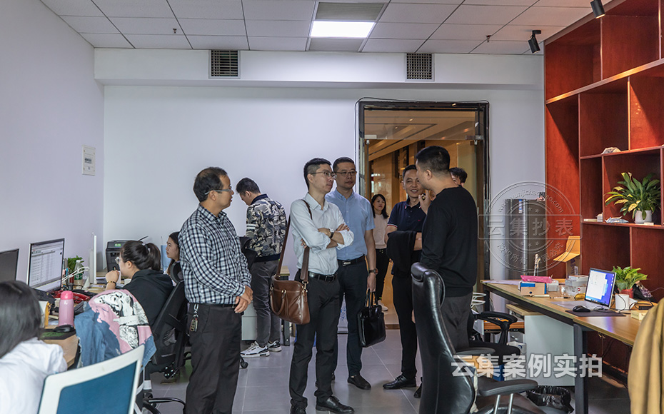 ���K����늱�