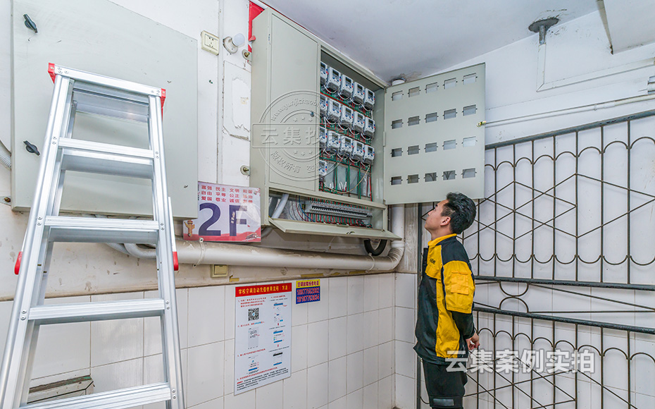 �W(xu��)У����ϵ�y(t��ng)