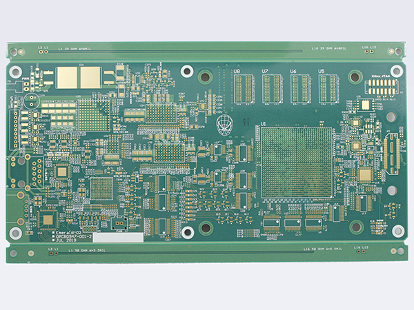 如何降低PCB加工過程中的彎曲和變形風(fēng)險(xiǎn)？