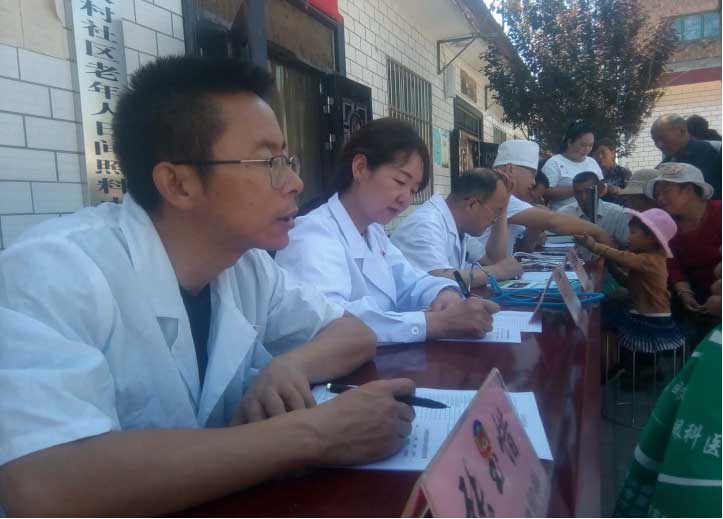 盟員政協委員參加“聚焦扶智扶志-助力精準扶貧”248.jpg