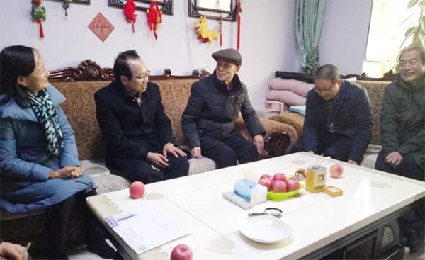 慰問(wèn)盟員305xg.jpg 慰問(wèn)盟員305xg.jpg