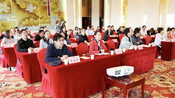 盟員參加西峰區(qū)政協(xié)急救知識(shí)專題培訓(xùn)講座247xg.jpg