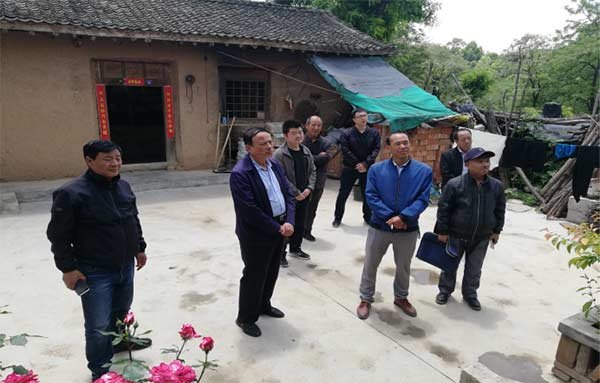 民盟秦州區總支積極開展脫貧攻堅民主監督專題調研工作103xg.jpg