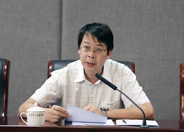 教育工作委員會主任虞廬松主持會議xg.jpg