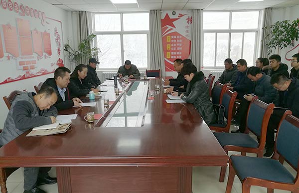 與縣鄉(xiāng)領導座談xg.jpg